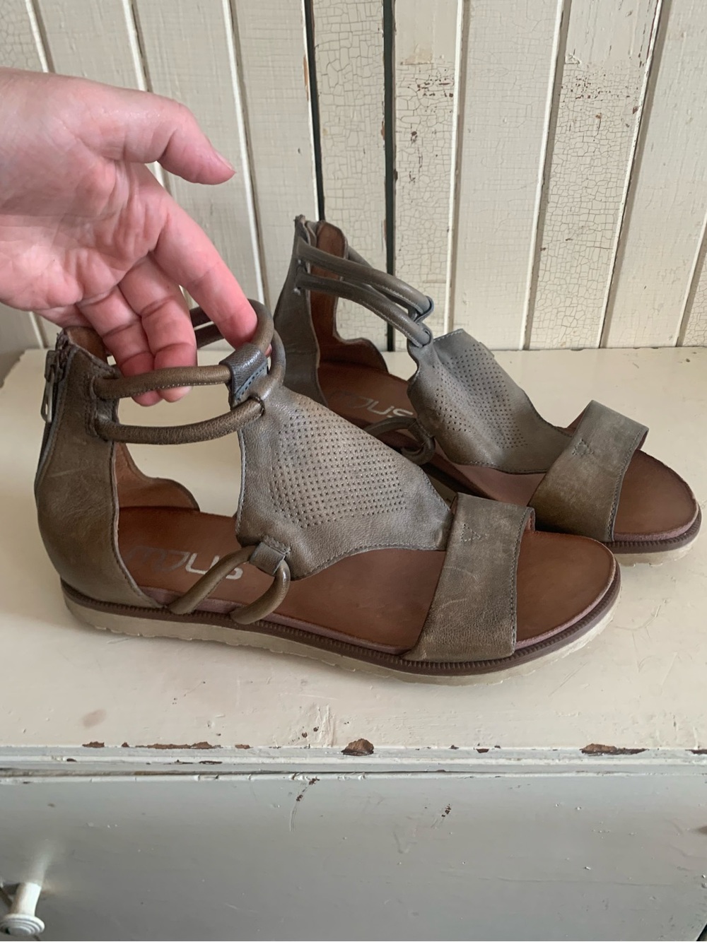 MJUS Brown Leather Women’s Gladiator Sandals Like New Size 41